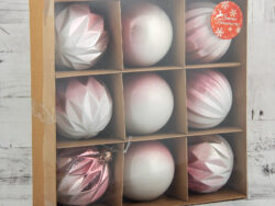 ВИНТЕР Набор шаров пластик d-8см, 9шт "Мелодия" бело-розовый