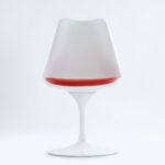 TULIP, стул вращающийся, белый с красной подушкой, М