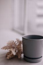 Керамический горшок "Клиф" с подставкой, 0,6л., 11х11х11 см, серый