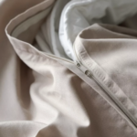 ЙЕРРНА, пододеяльник и 2 наволочки, 200х200/50х70см, серо-бежевый, САТИН