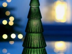 ВИНТЕР Бархат, украшение светодиодное на батарейках, ААх2, ёлка, 25 см, зеленый