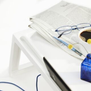 КЛИПСК, столик-поднос на ножках, белый