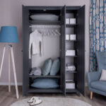 САГА, шкаф платяной 3-дверный, с зеркалом, 132х64х215 см, серый